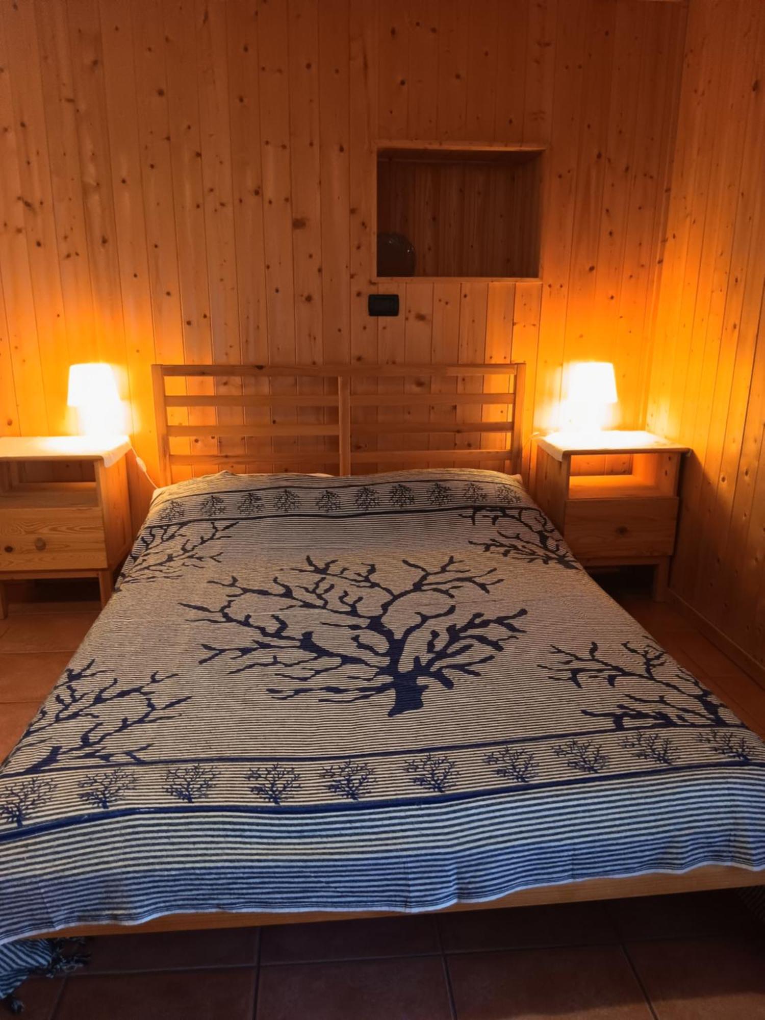 Bed and Breakfast La Casa Antica Пон-Сен-Мартен Экстерьер фото